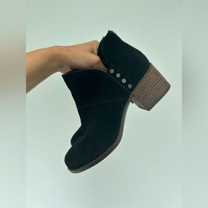 ✨KOOLABURRA BY UGG BOOTIES SIZE 7